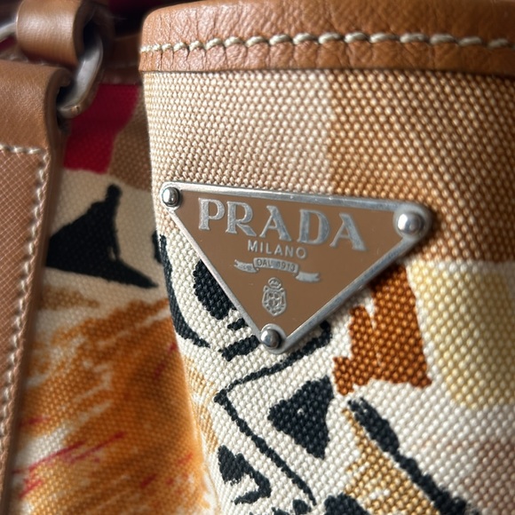 TRENDING Maxi Bags: Prada Venice Belted Tote - Picture 2 of 8